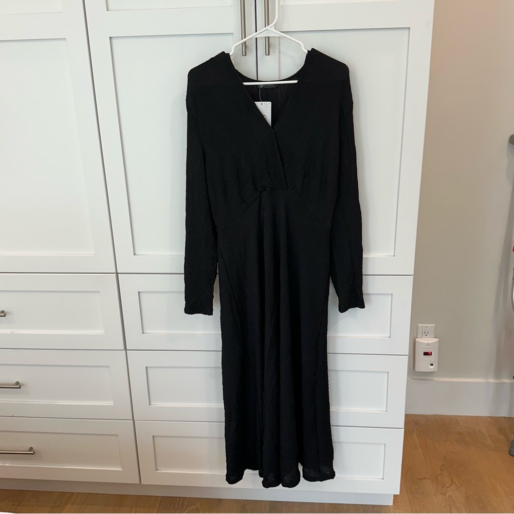 Elegant Black Long Sleeve Dress